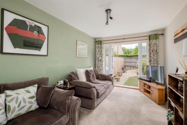 26 Elm Crescent-1682-2.jpg