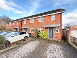 10, River Road, Yateley GU46 7QZ