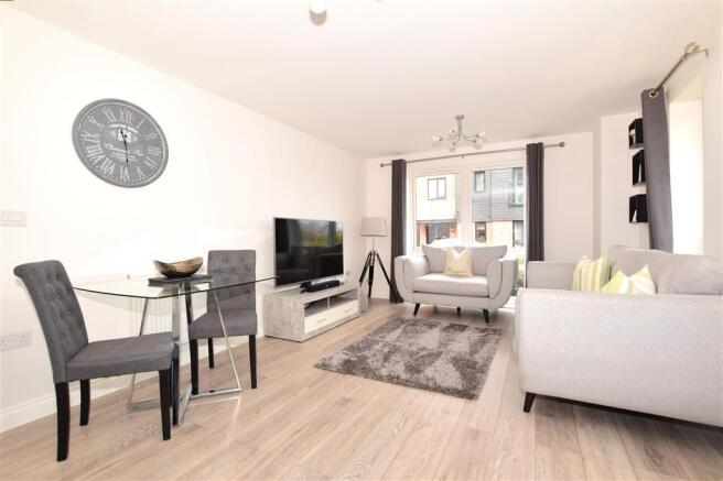 Kitchen/Lounge