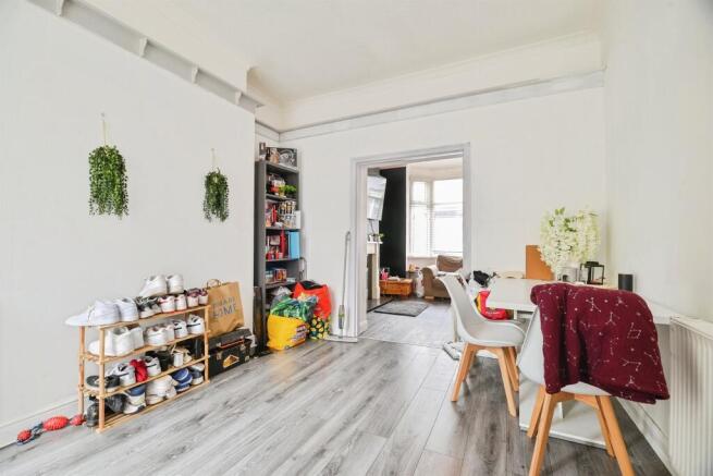 2 bed Terraced for sale Image 6