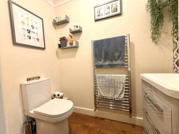 Cloakroom/WC