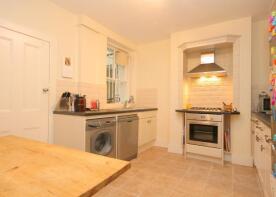 2, Irving Mansions, Queen's Club Gardens, London W14 9SL