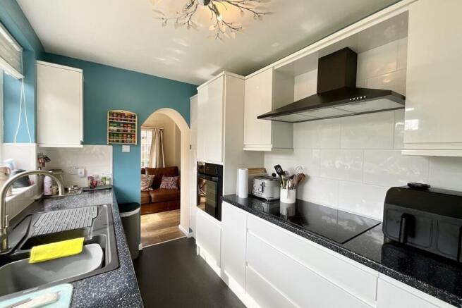 2 bed Bungalow for sale Image 8