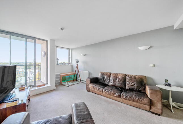 1357687-15-68d323...