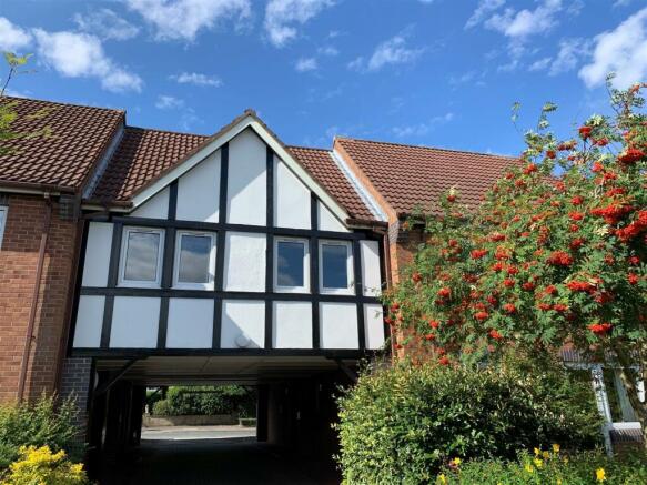 28 Haldenby Court 1.jpg