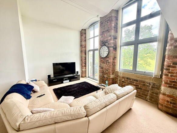 2 bed Apartment for sale Image 8