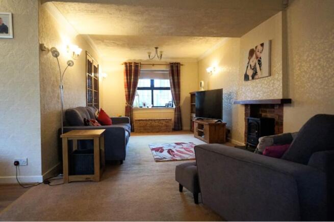 Lounge/Dining Room