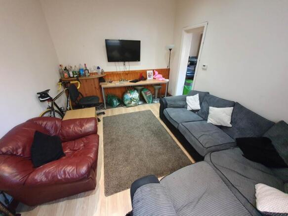 Living room (2)