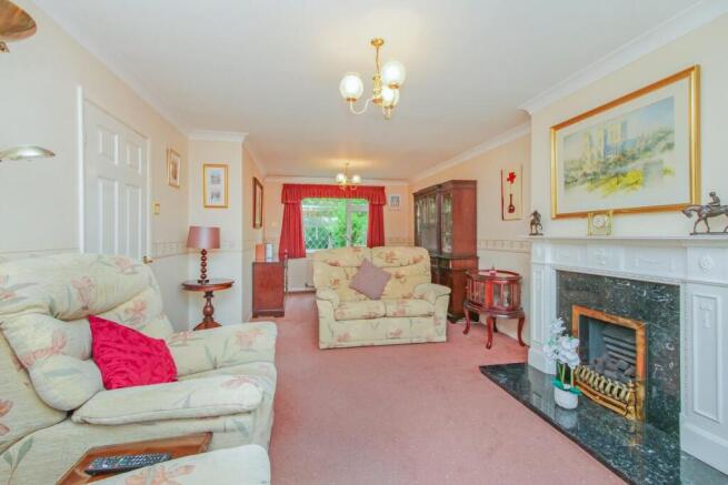 3 bed Semi-Detached for sale Image 4