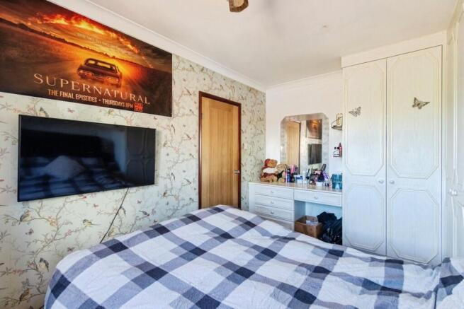 3 bed Semi-Detached for sale Image 8