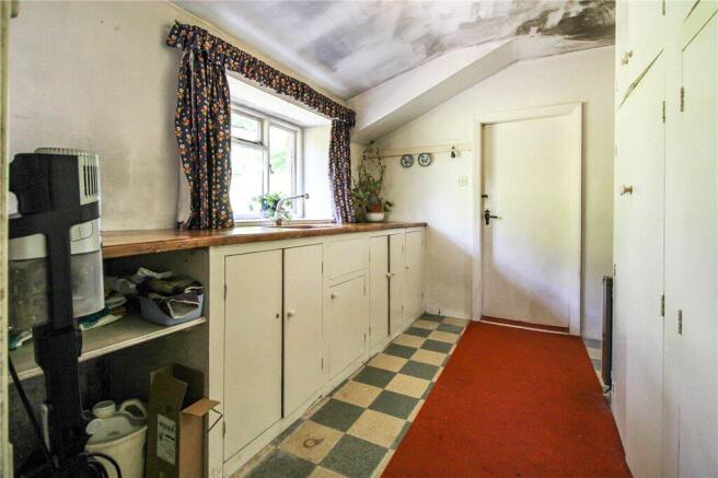 4 bed Detached for sale Image 6