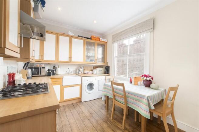 Eat-In Kitchen