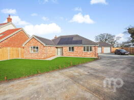 Yew Tree House, Hale Road, Ashill IP25 7BL