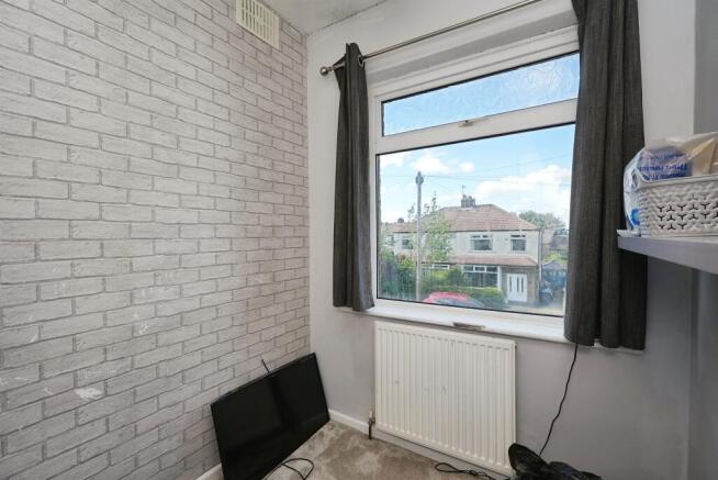 3 bed Semi-Detached for sale Image 12