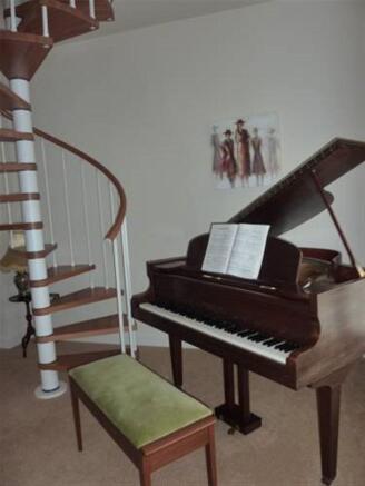 Photo 9