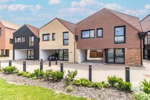 9, Cheshire Walk, Basildon SS14 3TW