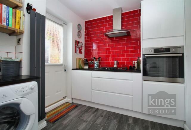 Kitchen 3.jpg