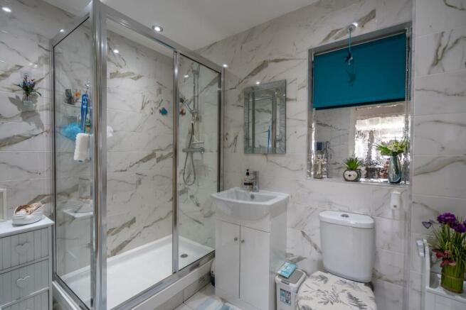 Shower Room.jpg