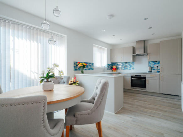 Kitchen / Dining Room