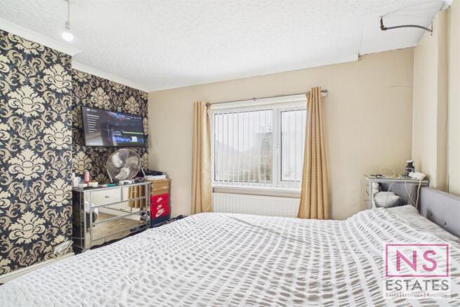 3 bed Semi-Detached for sale Image 12