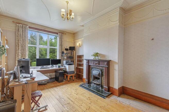 5 bed Semi-Detached for sale Image 6