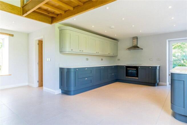 3 bed Barn Conversion to rent Image 4