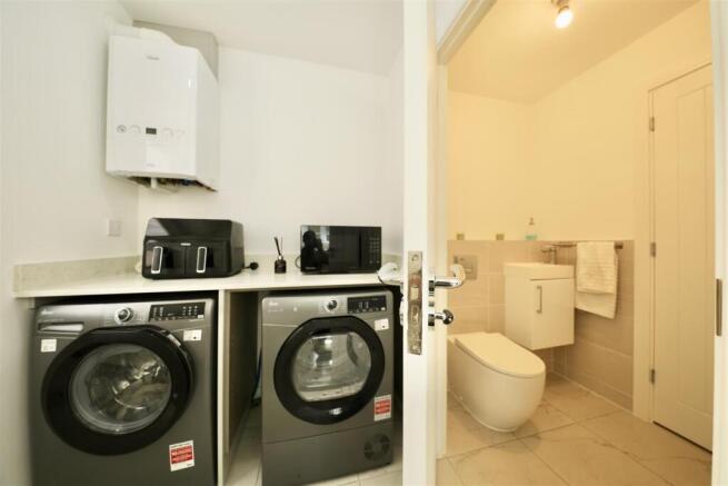 4 bed Detached for sale Image 6