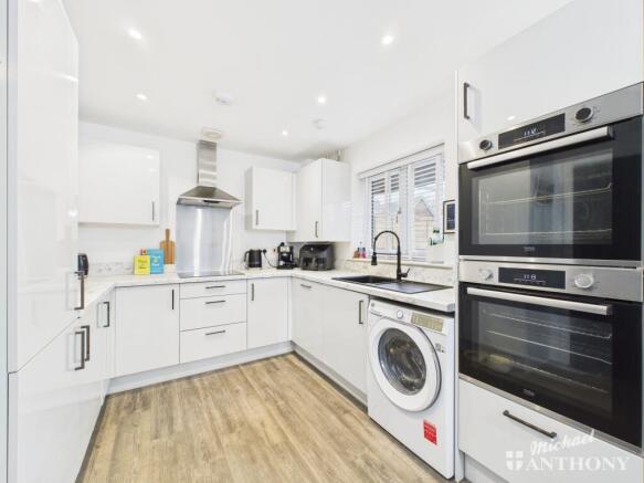 CAM02773G0-PR0393-STILL002