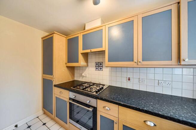 1371878-10-68f89d...