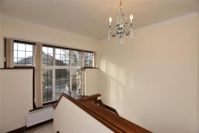 4 bed Detached for sale Image 7