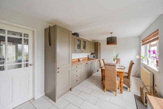 Kitchen Diner: