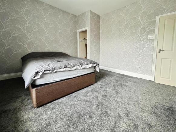 4 bed Terraced for sale Image 9