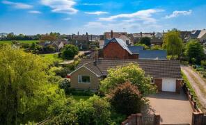 Fairway, Lansdown Walk, Lydney GL15 6NE