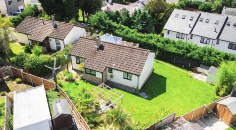 27b Tan Yr Allt Avenue, Mochdre