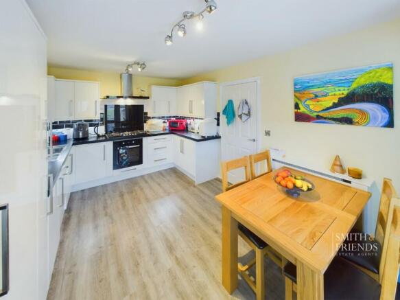 KITCHEN BREAKFAST ROOM