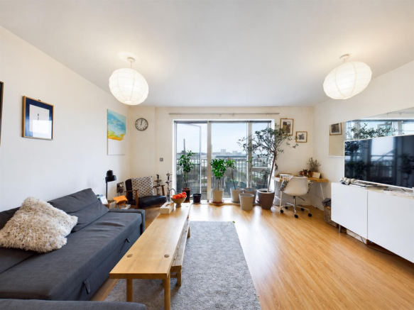 Kitchen/Living Area