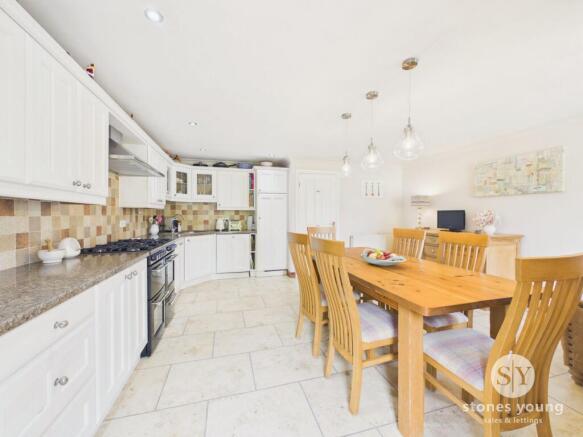 4 bed Barn Conversion for sale Image 2
