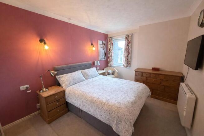 1 bed Flat for sale Image 7