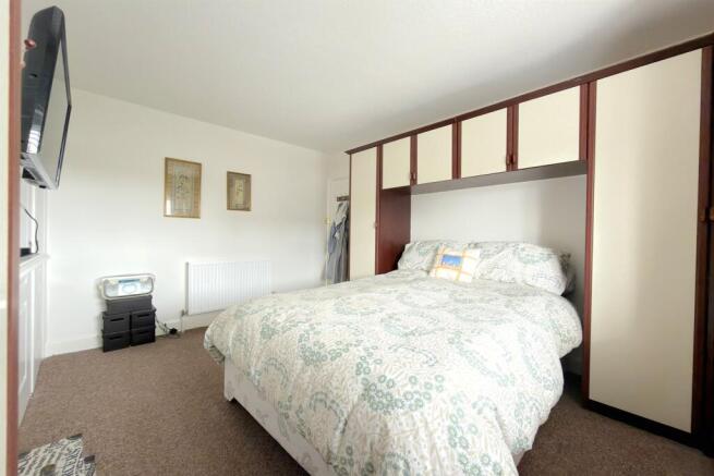 3 bed Terraced for sale Image 12