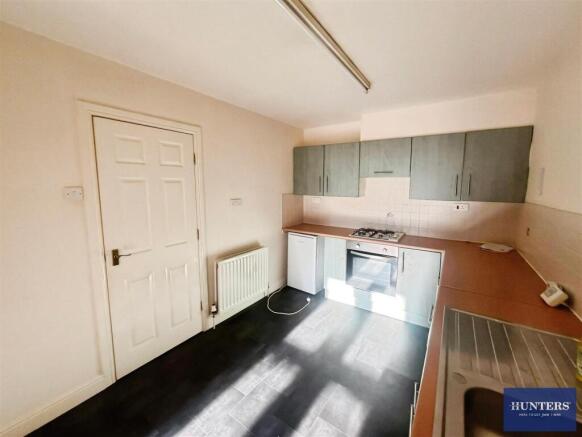 2 bed Apartment for sale Image 4