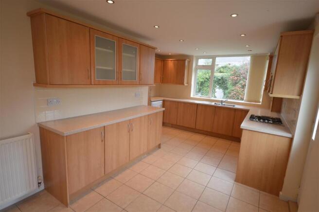 51 Hadlow 1.jpg
