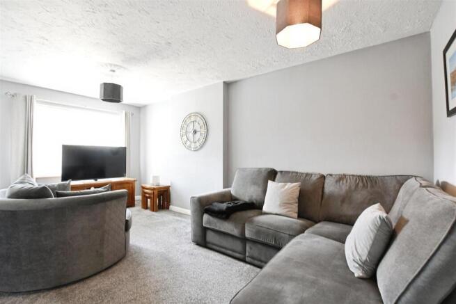 2 bed Semi-Detached for sale Image 5