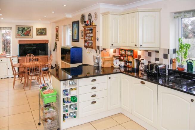Kitchen/Breakfast