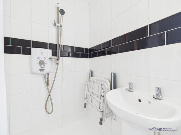 1 bed Flat to rent Image 10