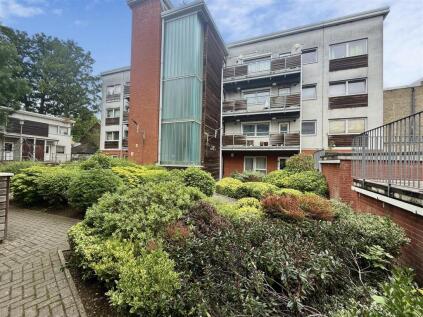 Ambleside Close, London