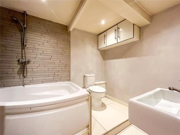 1 bed Apartment for sale Image 6