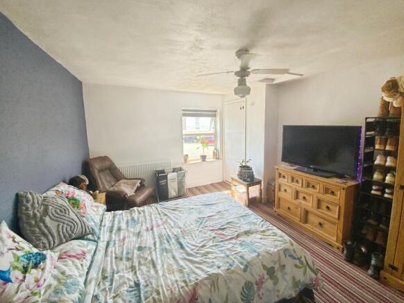 2 bed Terraced for sale Image 6