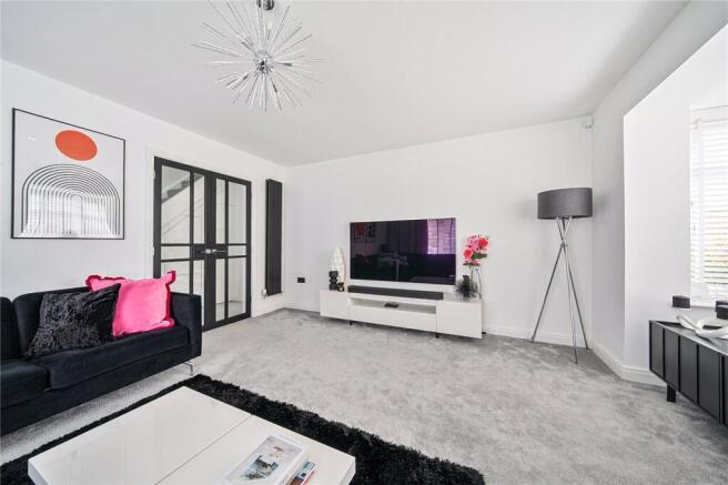 4 bed Detached for sale Image 5