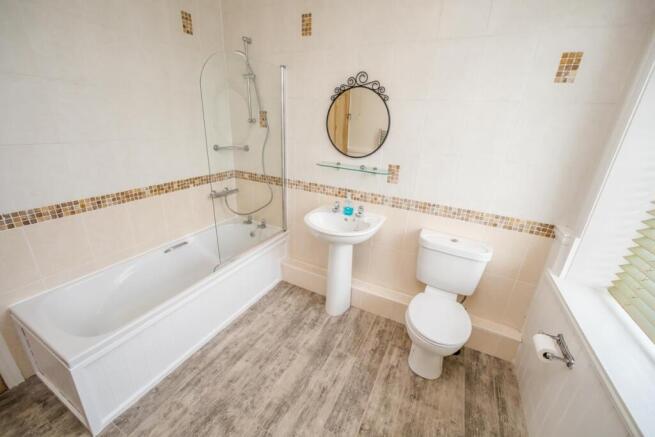2 bed Terraced for sale Image 8