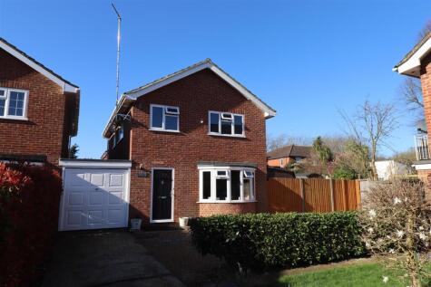 Ashbury Drive, Blackwater, Camberley